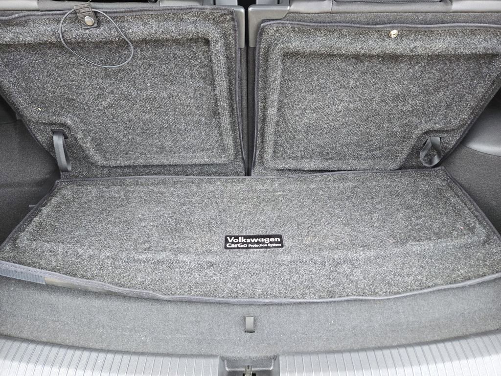 Used 2023 Volkswagen Tiguan SE R-Line image 28