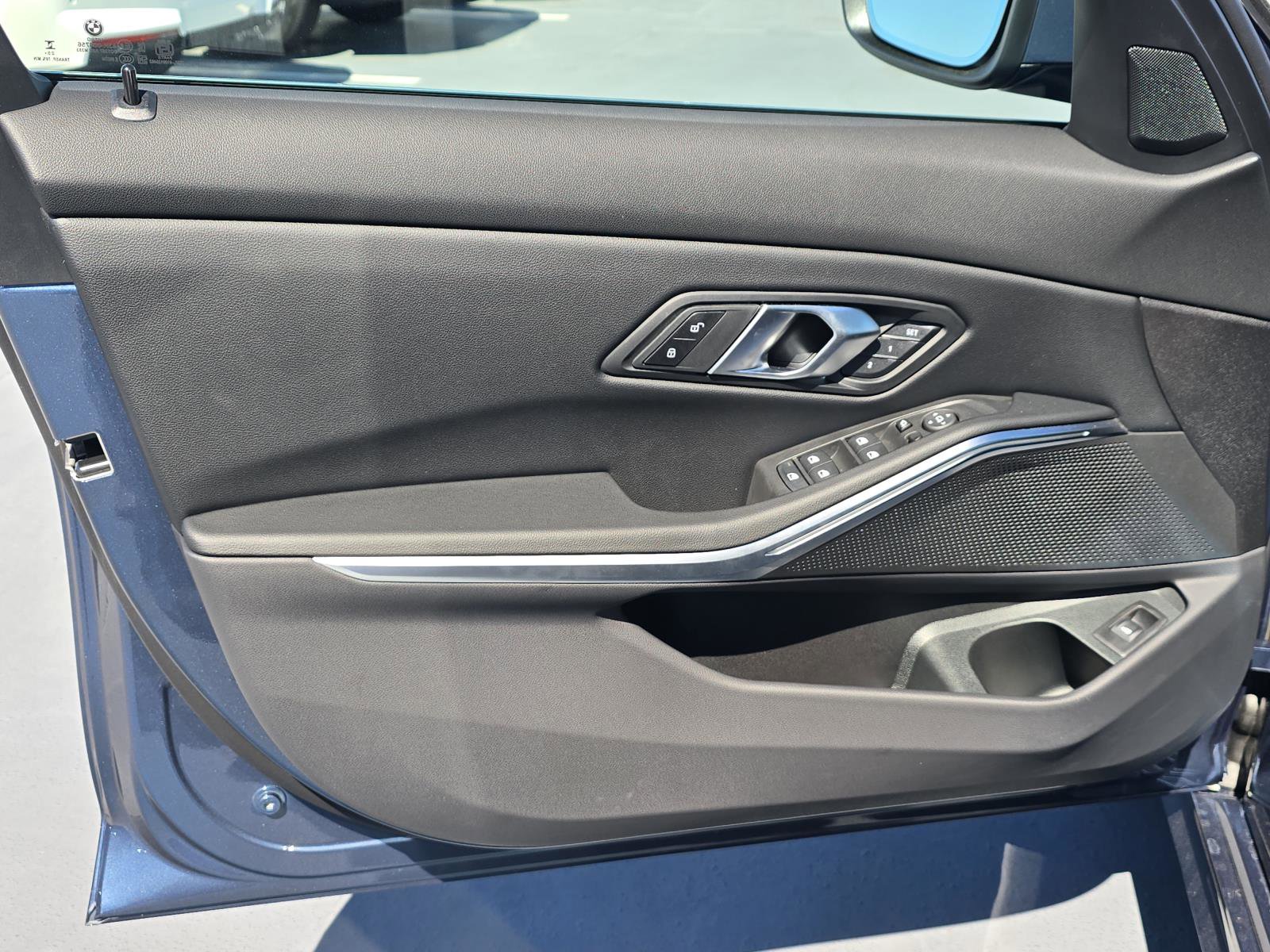 New 2026 BMW 330i Sedan w/ Convenience Package image 10