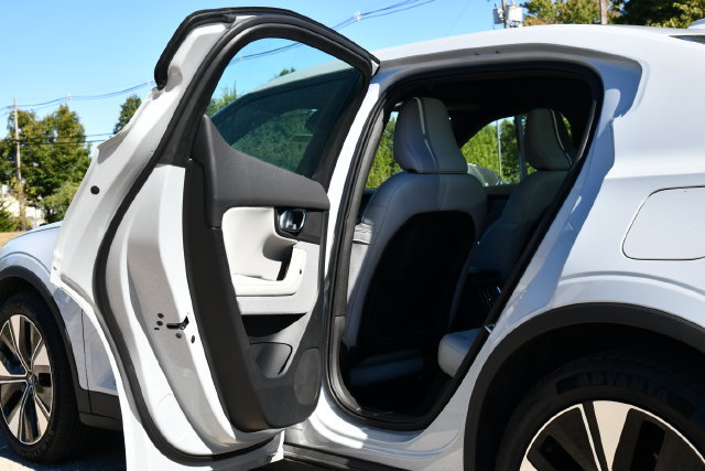 Used 2023 Polestar Polestar 2 w/ Pilot Pack AWD/4WD image 18