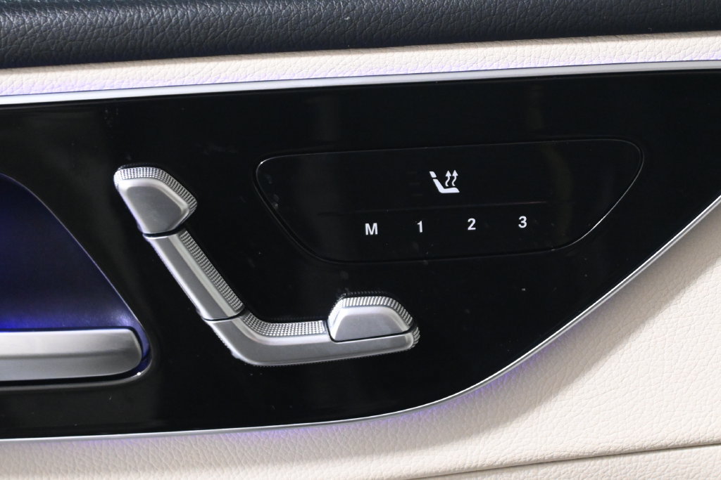 Certified 2023 Mercedes-Benz C 300 4MATIC Sedan image 24