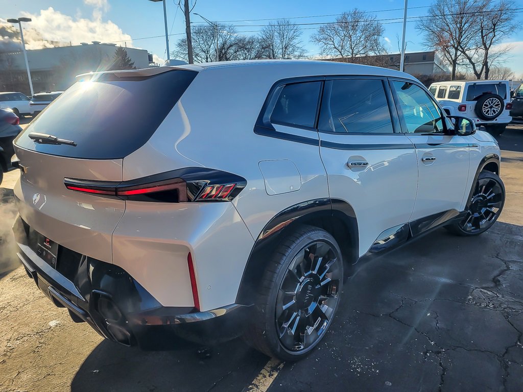 Used 2023 BMW XM image 7
