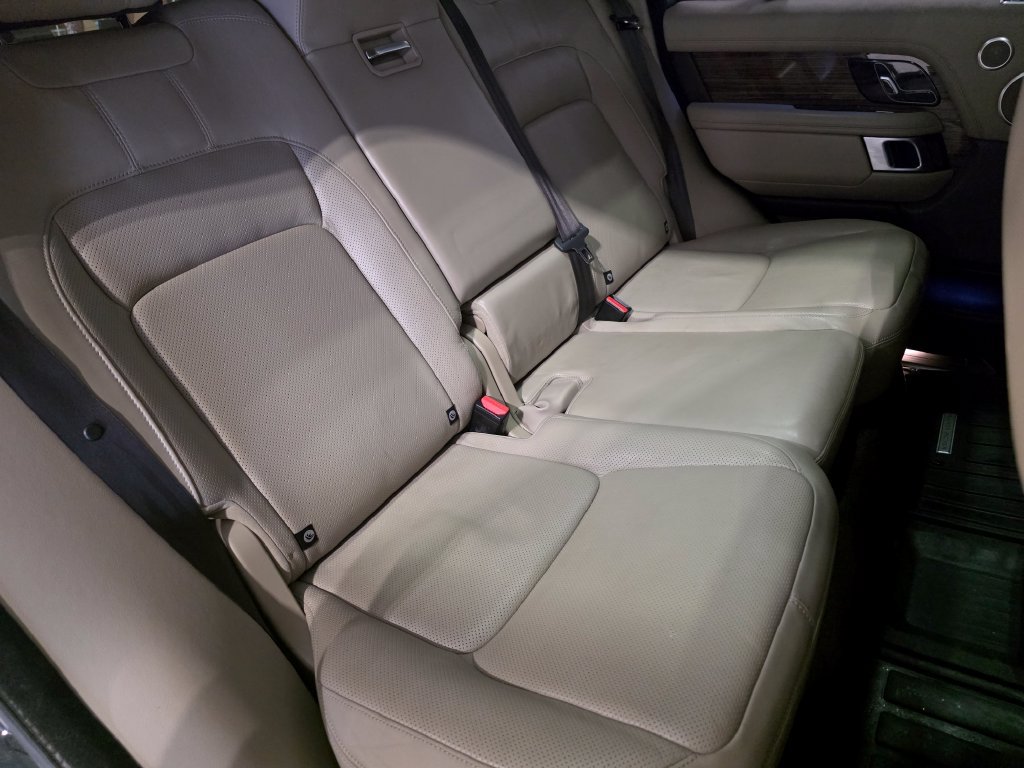 Used 2019 Land Rover Range Rover HSE AWD/4WD image 12