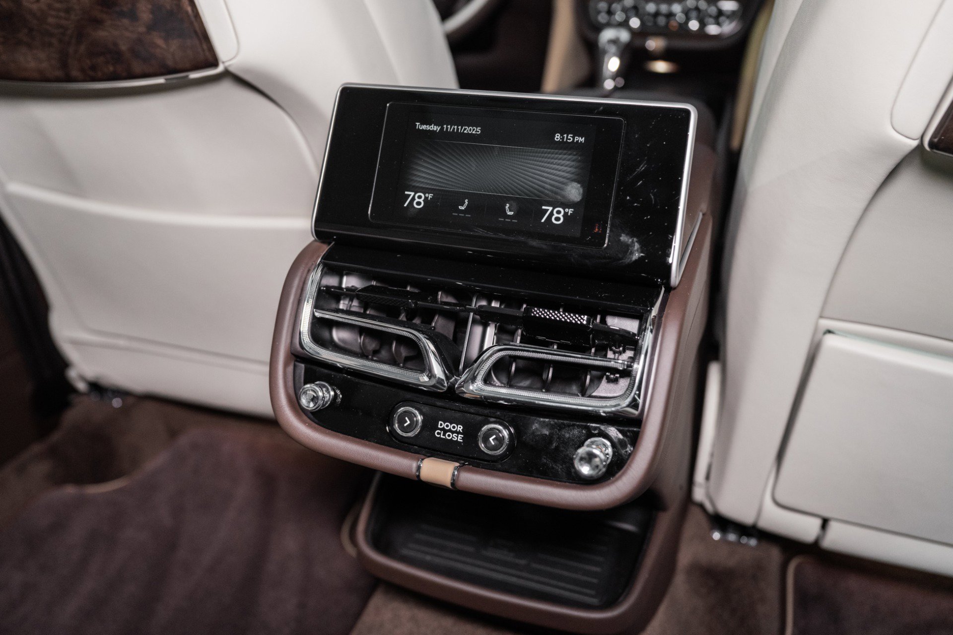 New 2025 Bentley Bentayga Extended Wheelbase image 27