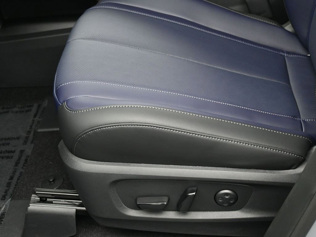 New 2026 INFINITI QX60 Sport w/ Dark Cargo Package image 17
