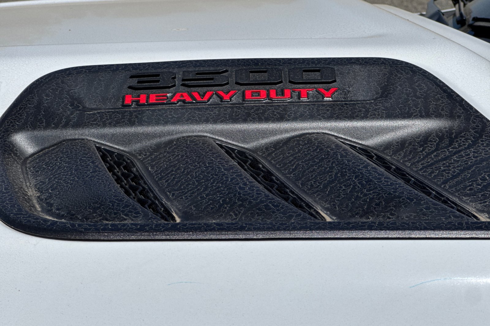 New 2026 RAM 3500 Laramie AWD/4WD image 25