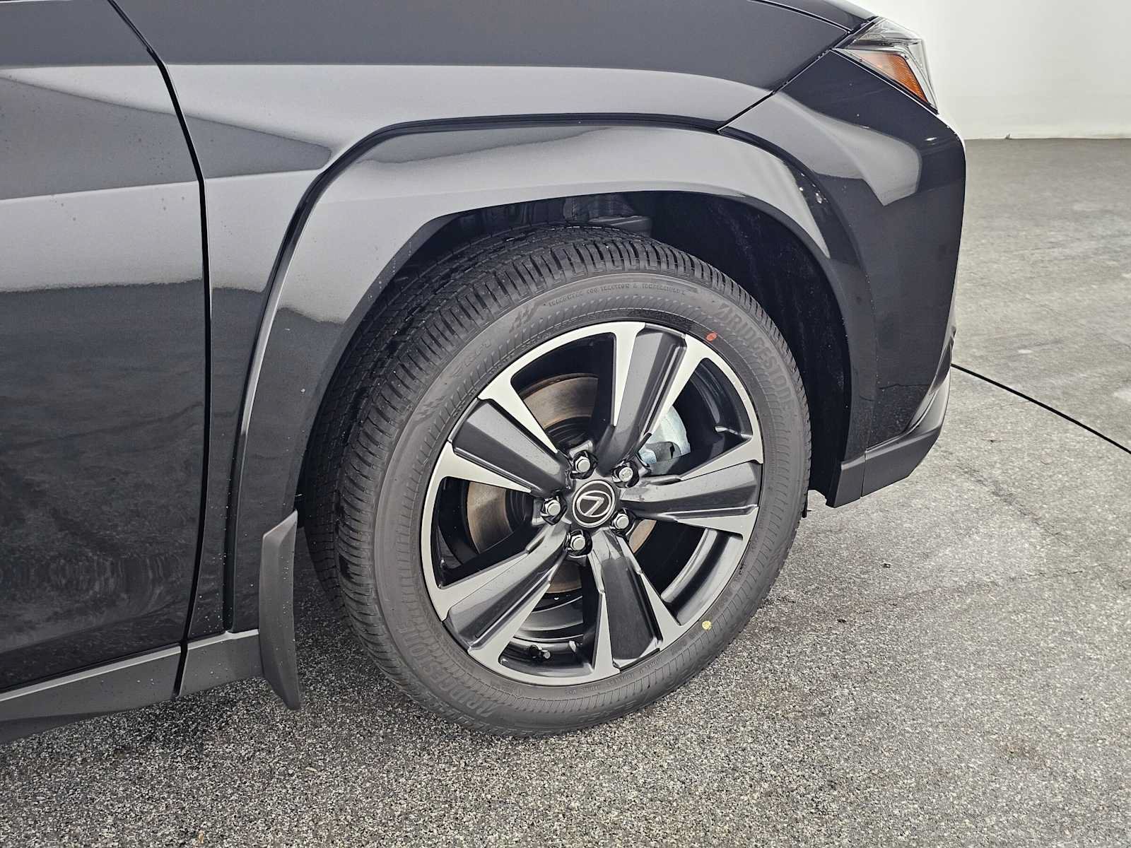 New 2026 Lexus UX 300h AWD w/ Cold Area Package image 9