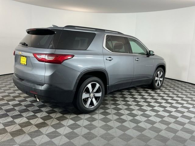 Used 2020 Chevrolet Traverse LT w/ LT Premium Package AWD/4WD image 5