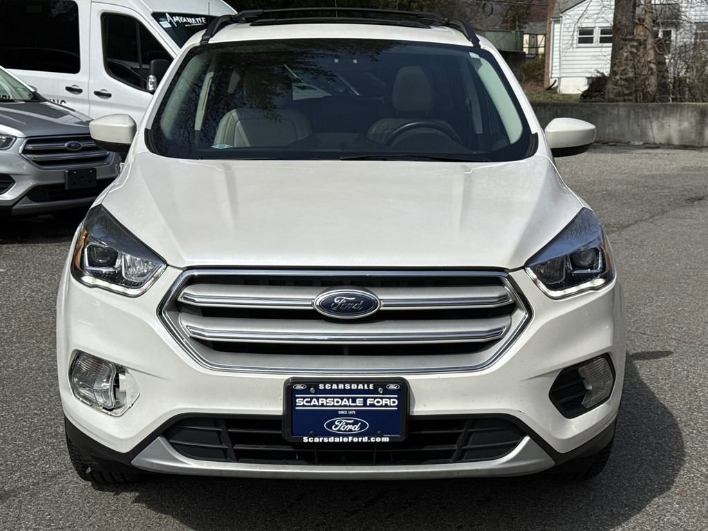 Used 2019 Ford Escape SEL image 2