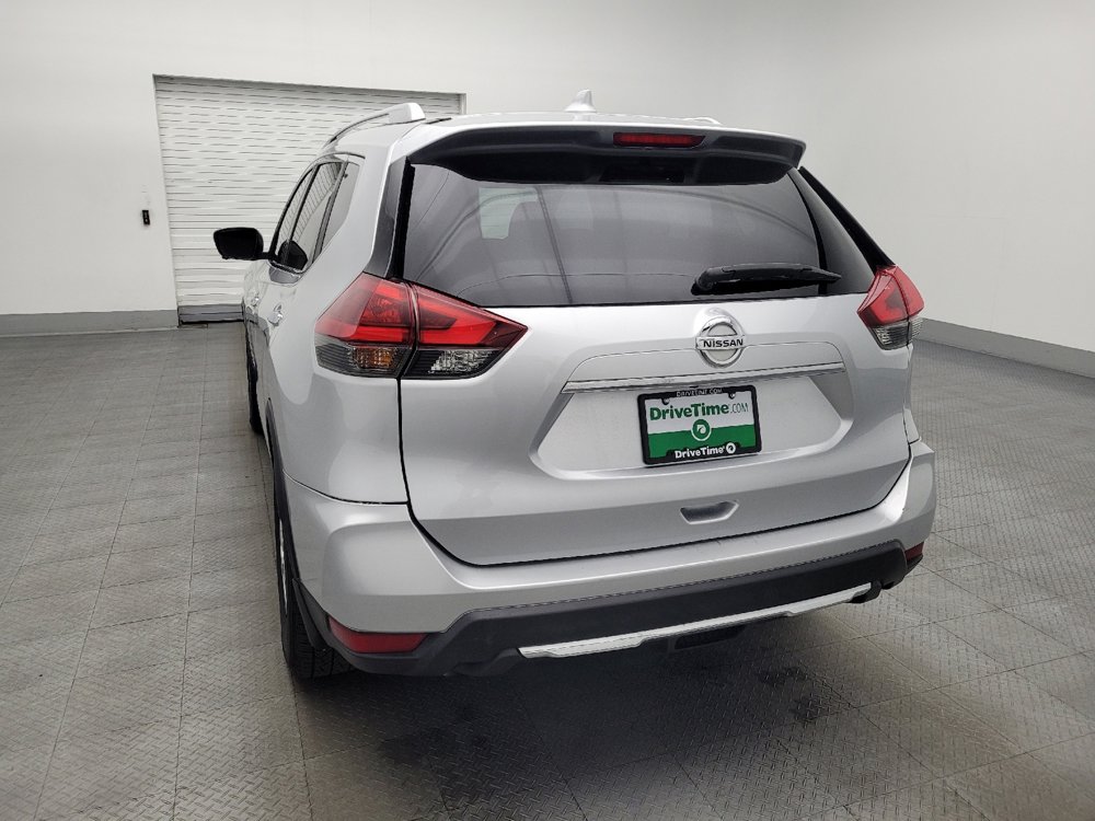 Used 2018 Nissan Rogue SV w/ Premium Package image 6