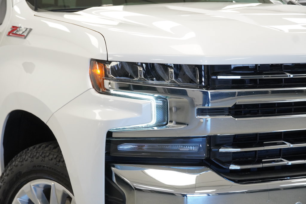 Used 2021 Chevrolet Silverado 1500 LTZ w/ Z71 Off-Road Package AWD/4WD image 9