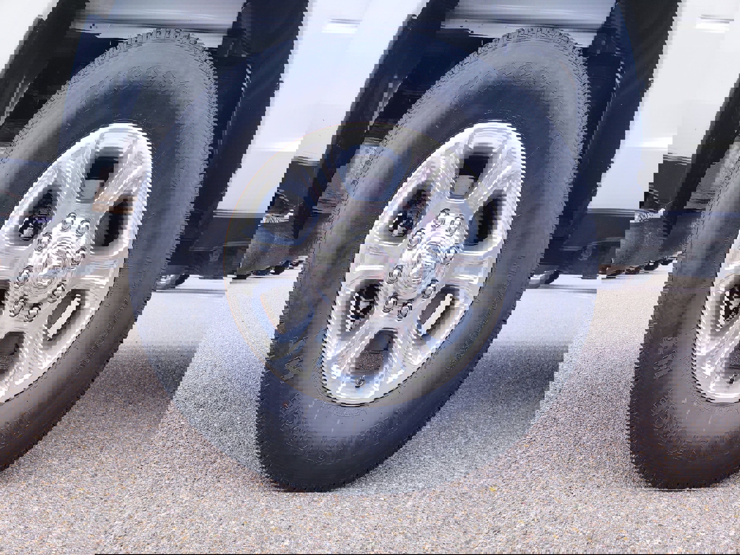 Used 2024 RAM 2500 Big Horn w/ Sport Appearance Package image 9