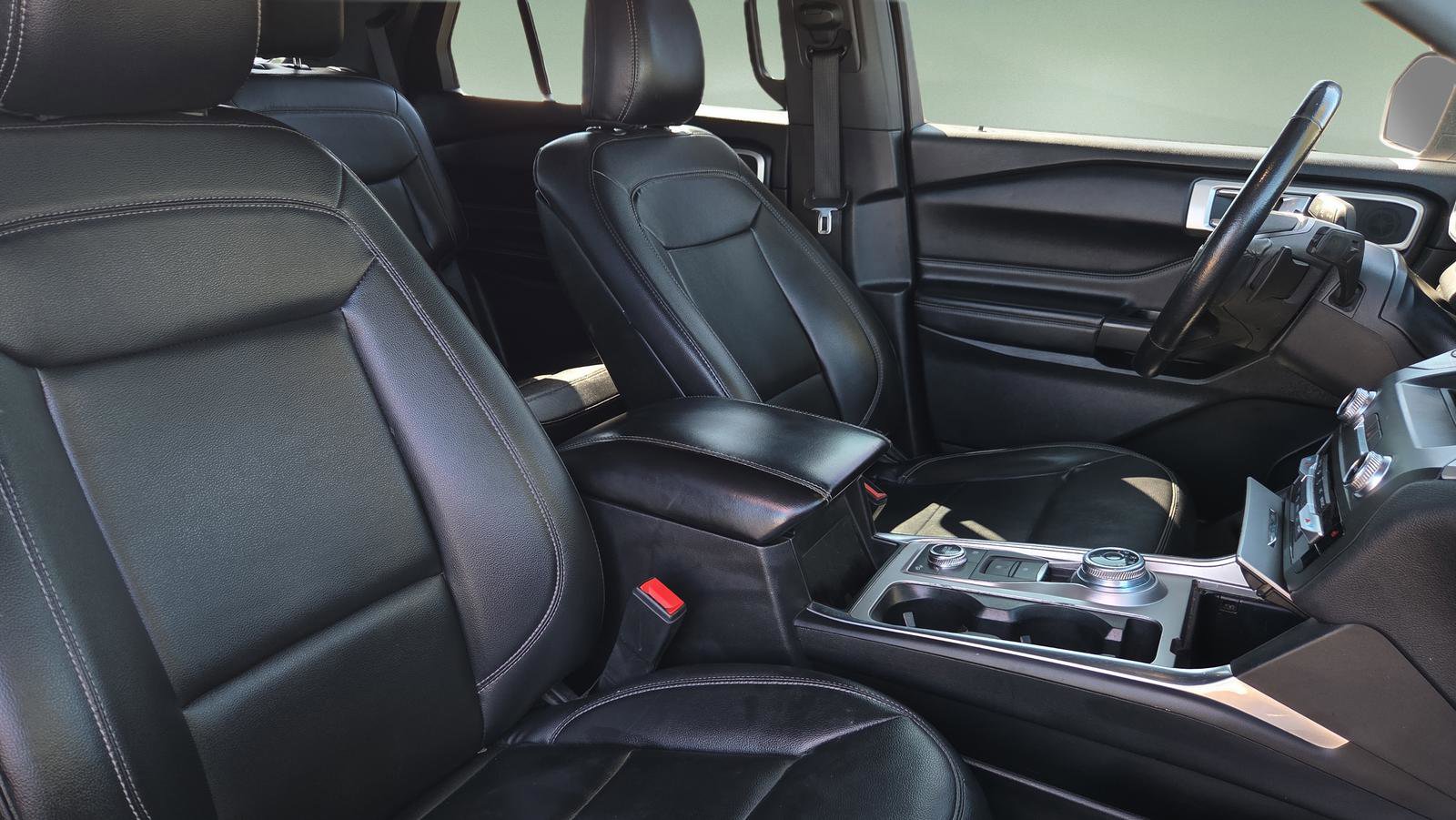 Used 2020 Ford Explorer XLT w/ Equipment Group 202A image 15