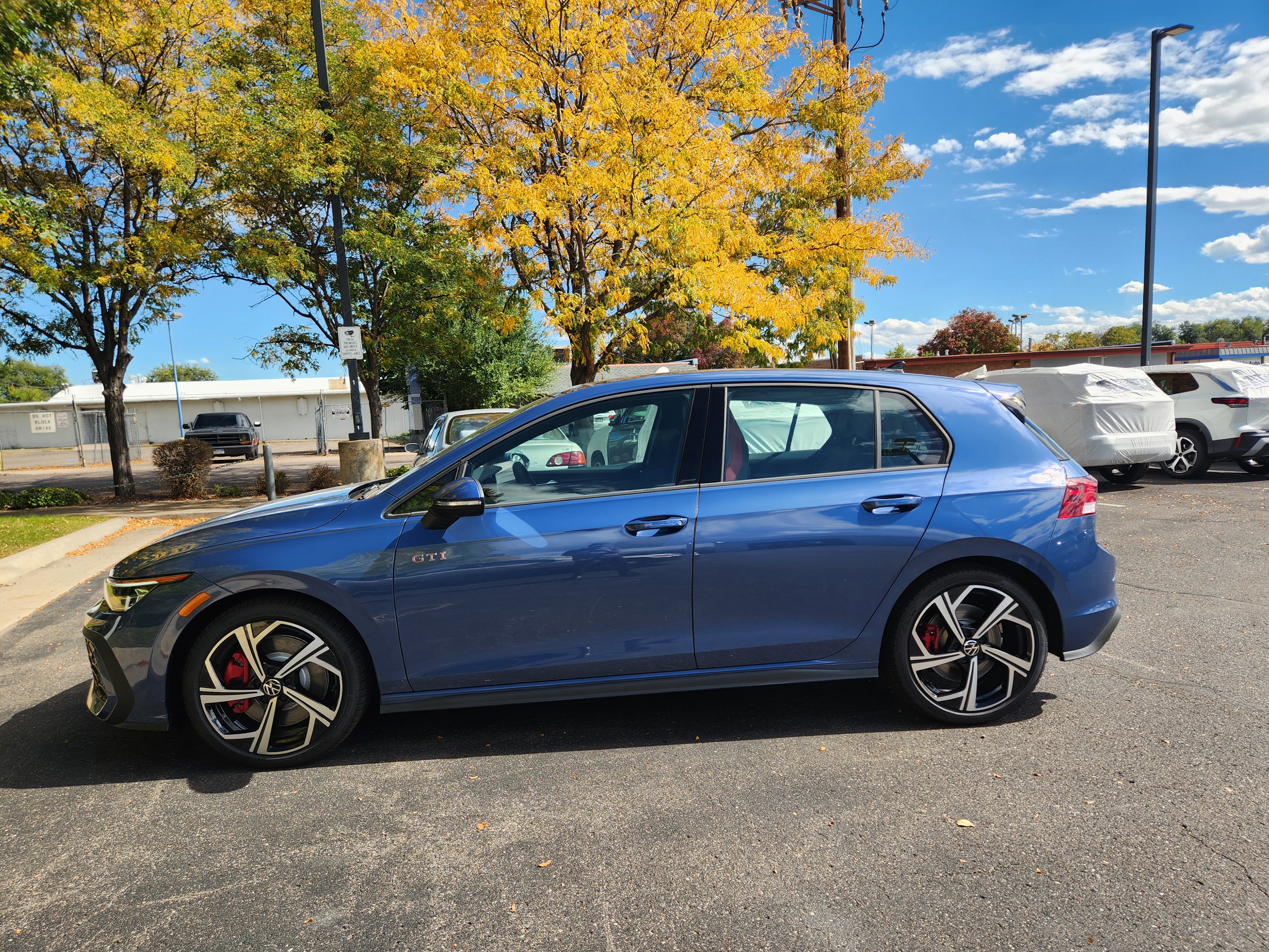 New 2025 Volkswagen GTI SE image 4