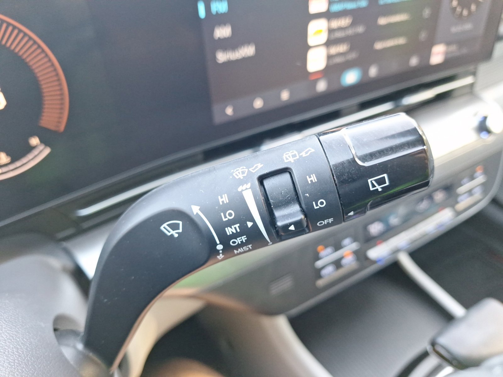 Used 2024 Hyundai Kona SEL FWD image 22