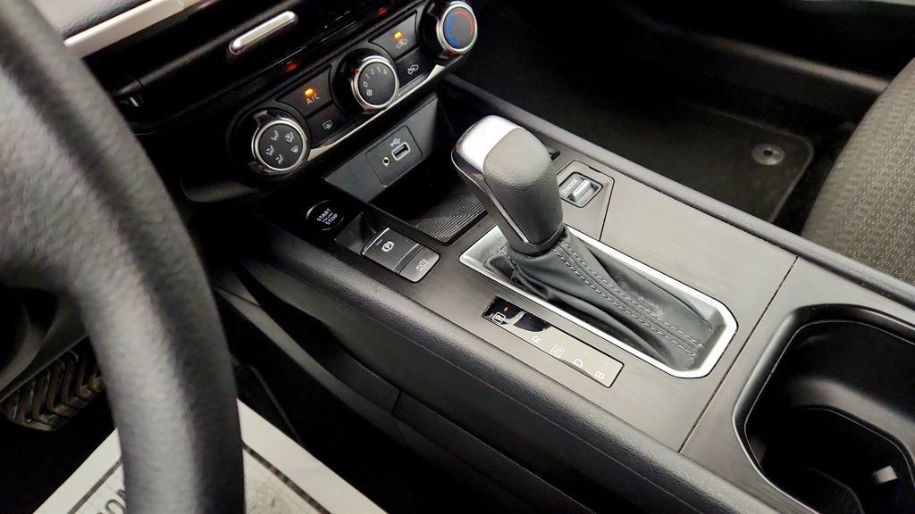 Used 2025 Nissan Kicks S FWD image 15