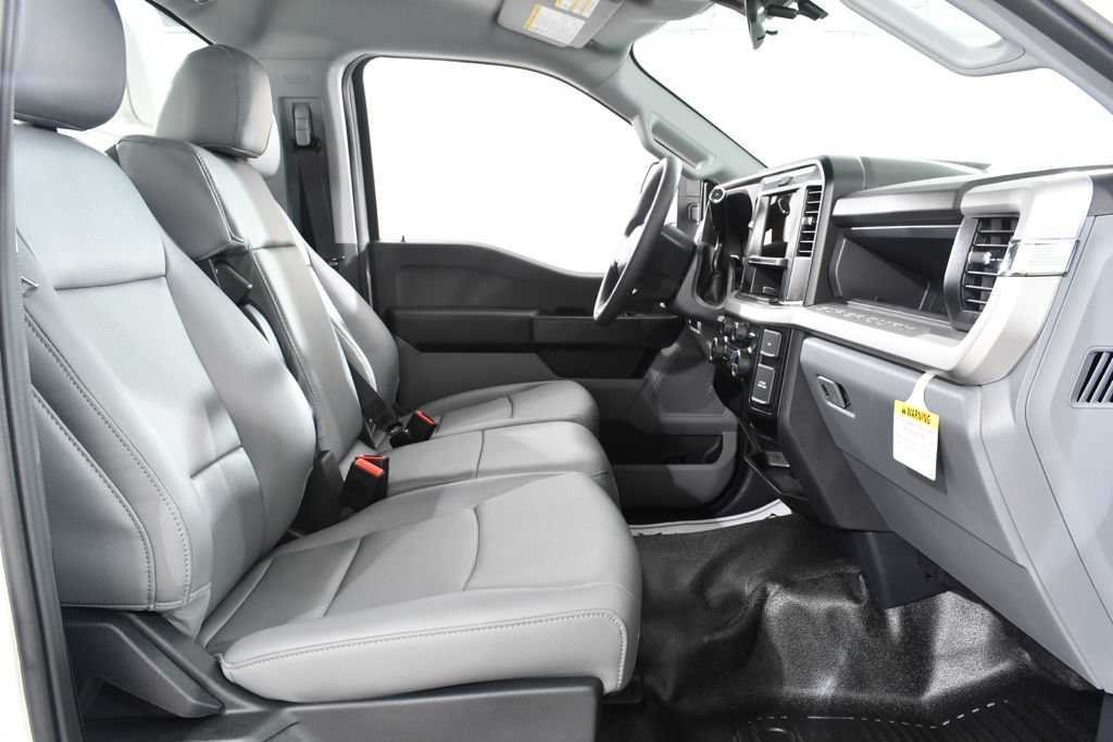 New 2026 Ford F550 4x4 Regular Cab Super Duty image 10