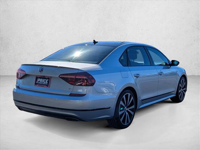 Used 2018 Volkswagen Passat GT image 5