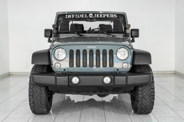 Used 2015 Jeep Wrangler Rubicon w/ Power Convenience Group image 3
