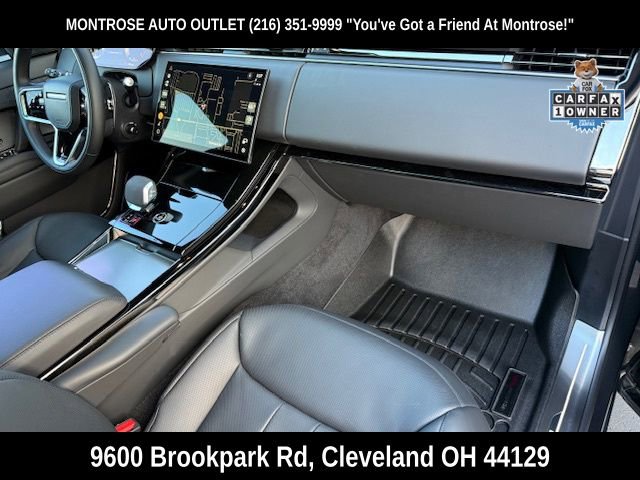 Used 2025 Land Rover Range Rover Sport SE image 17