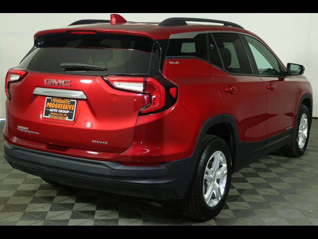 Used 2022 GMC Terrain SLE w/ Driver Convenience Package AWD/4WD image 11