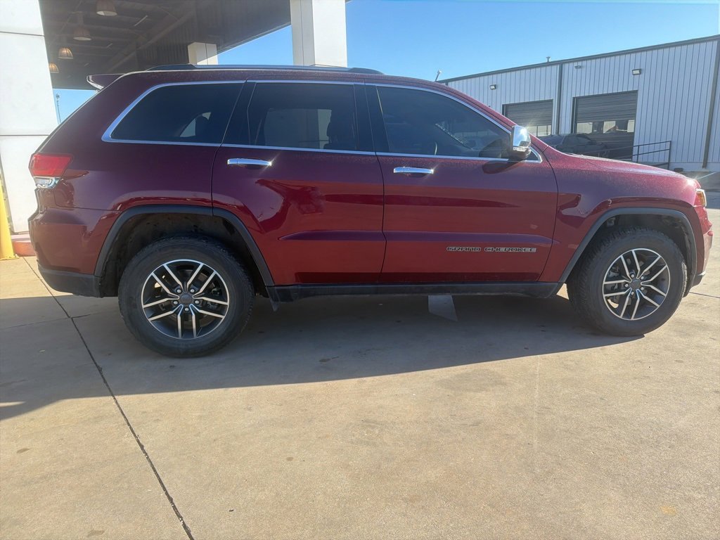 Used 2019 Jeep Grand Cherokee Limited w/ Luxury Group II image 2