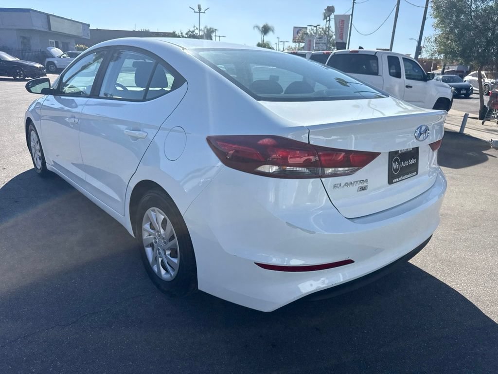 Used 2018 Hyundai Elantra SE FWD image 4