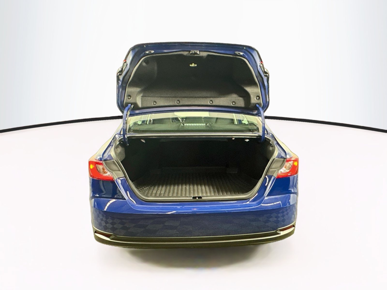 Used 2025 Toyota Camry LE w/ Convenience Package AWD/4WD image 26