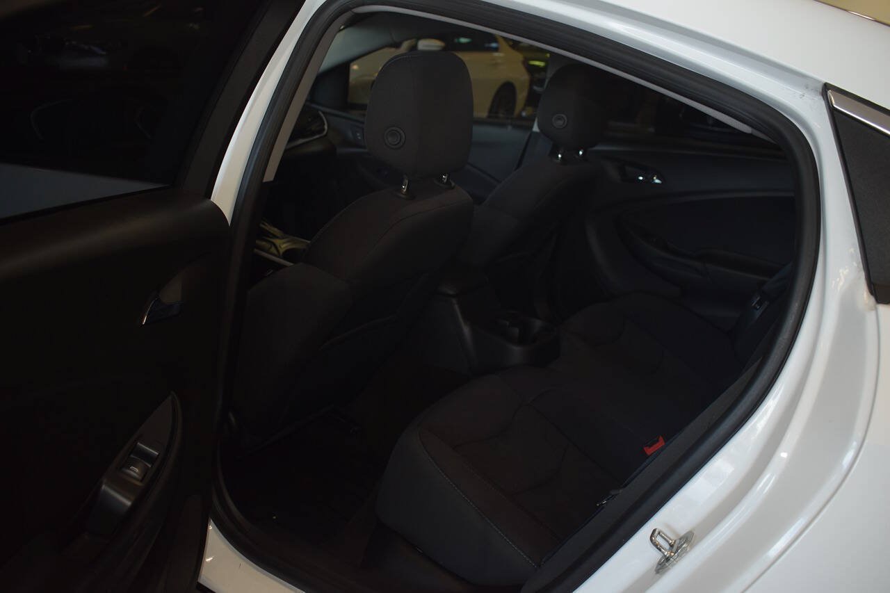 Used 2018 Chevrolet Volt LT FWD image 13
