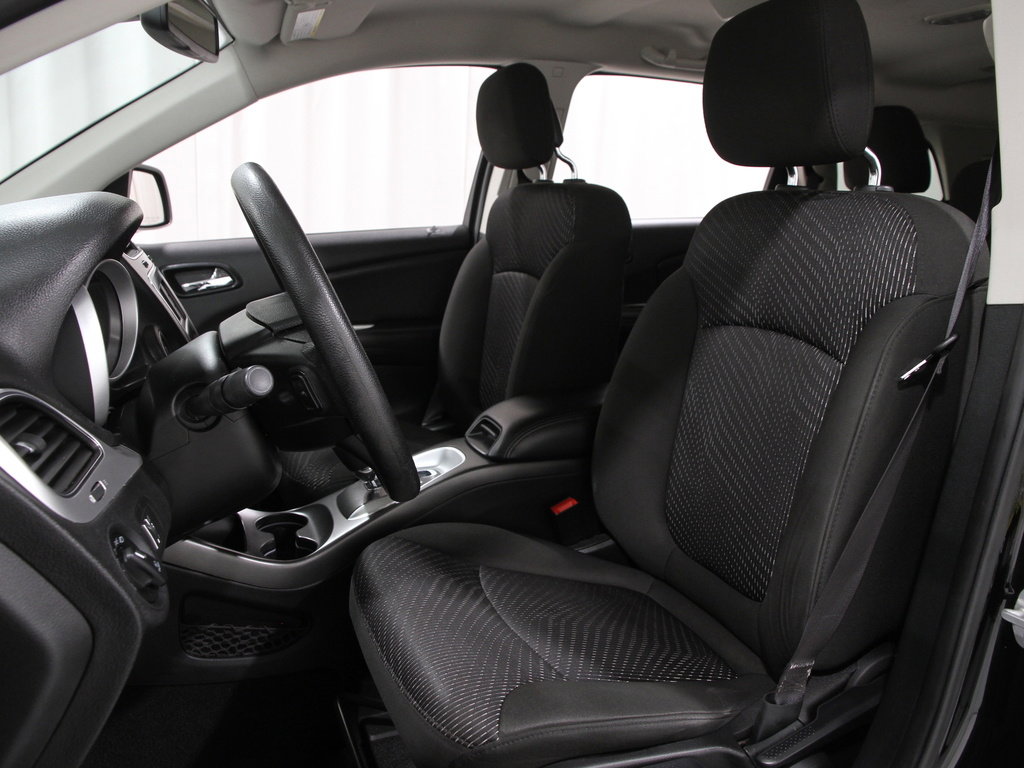 Used 2019 Dodge Journey SE w/ Blacktop Package image 5