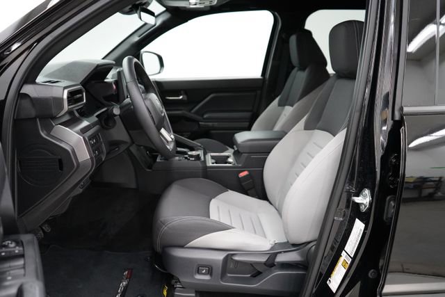 Used 2025 Toyota Tacoma TRD Off-Road image 16