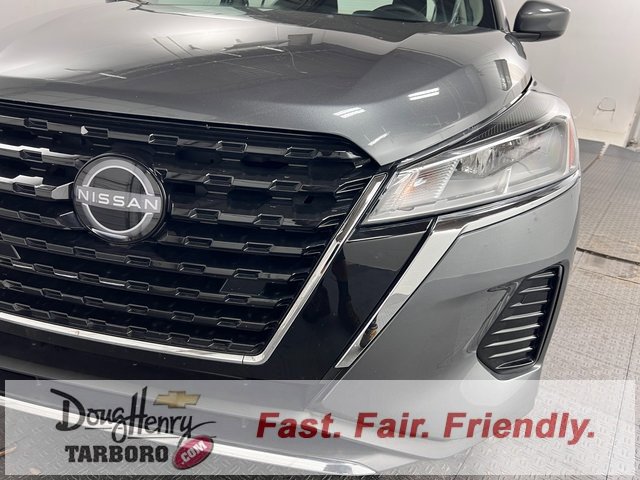 Used 2024 Nissan Kicks SV image 12