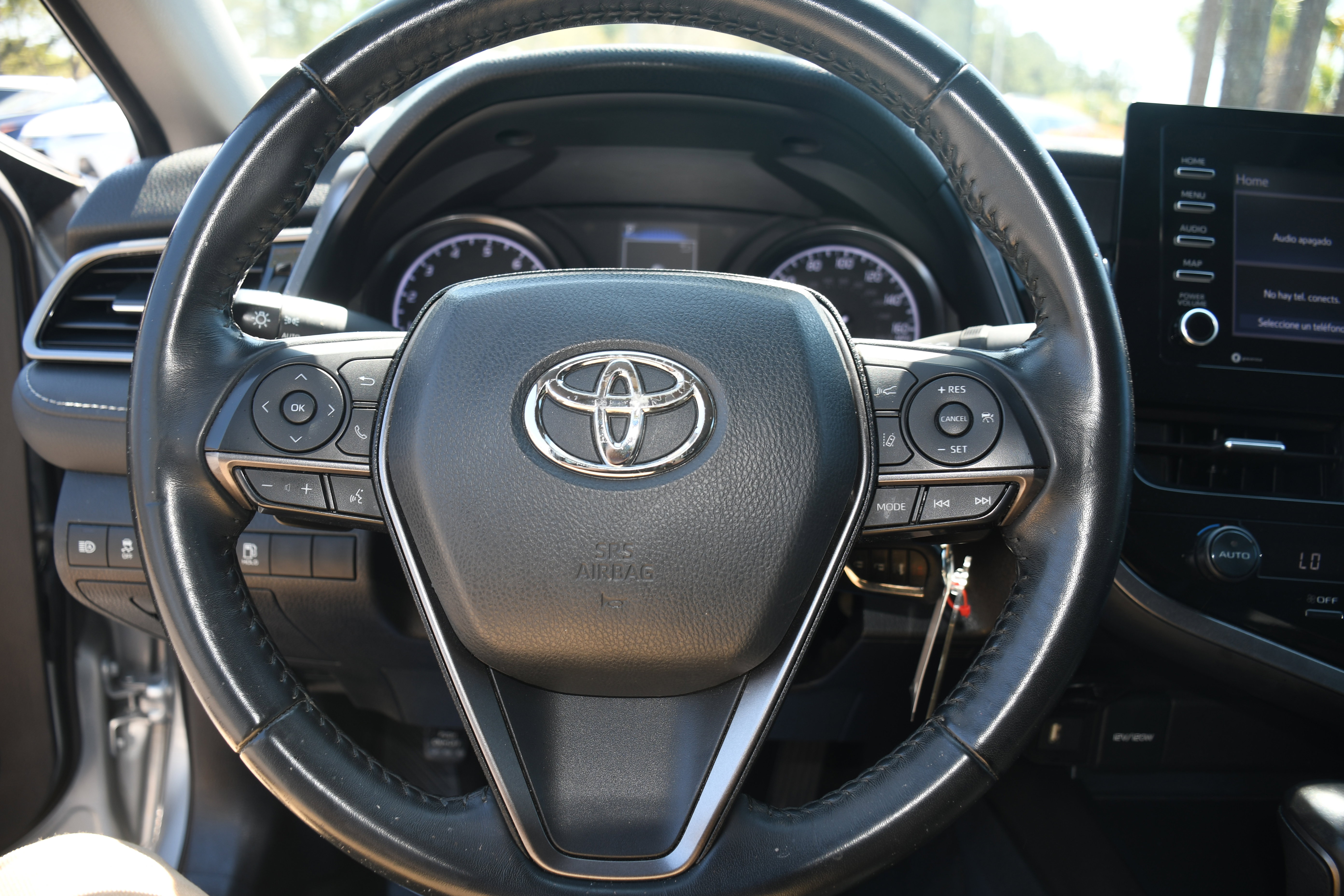 Used 2021 Toyota Camry SE image 12