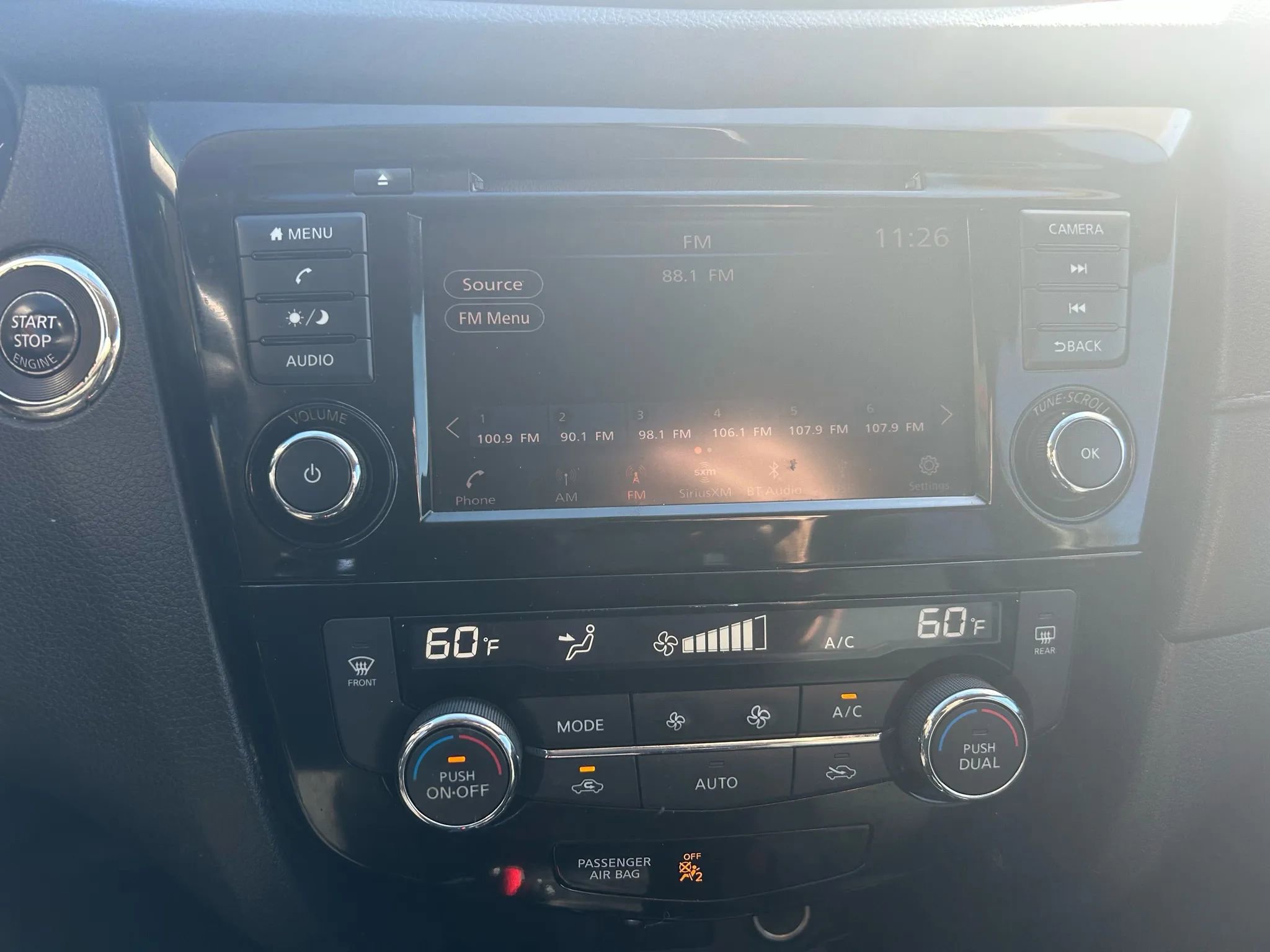 Used 2018 Nissan Rogue SV image 14