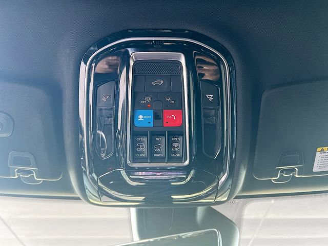 Used 2021 Jeep Grand Cherokee L Overland w/ Luxury Tech Group IV image 20