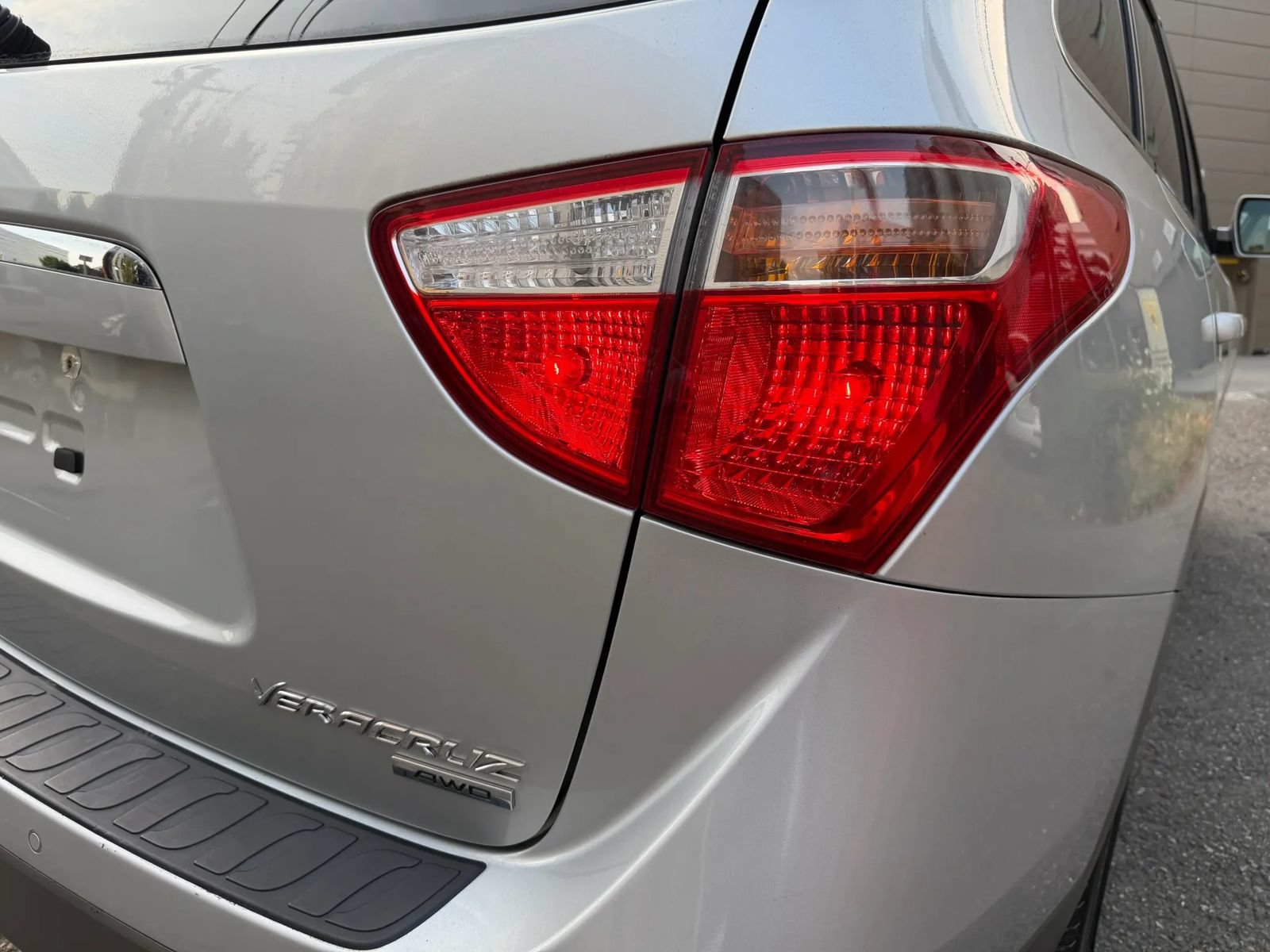 Used 2011 Hyundai Veracruz GLS AWD/4WD image 16
