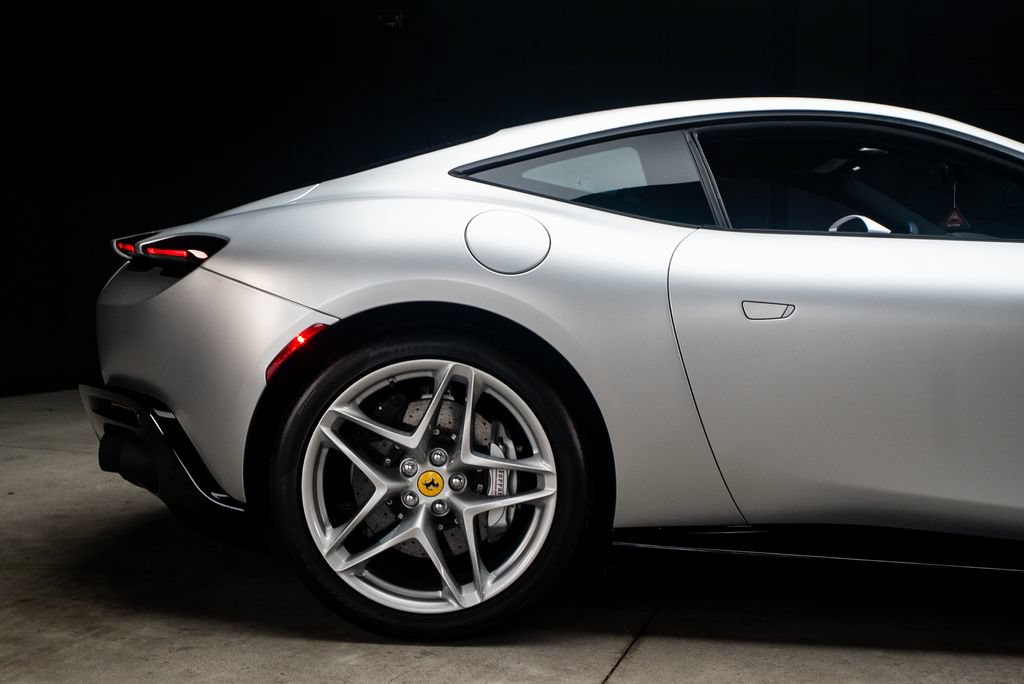 Used 2022 Ferrari Roma RWD image 22