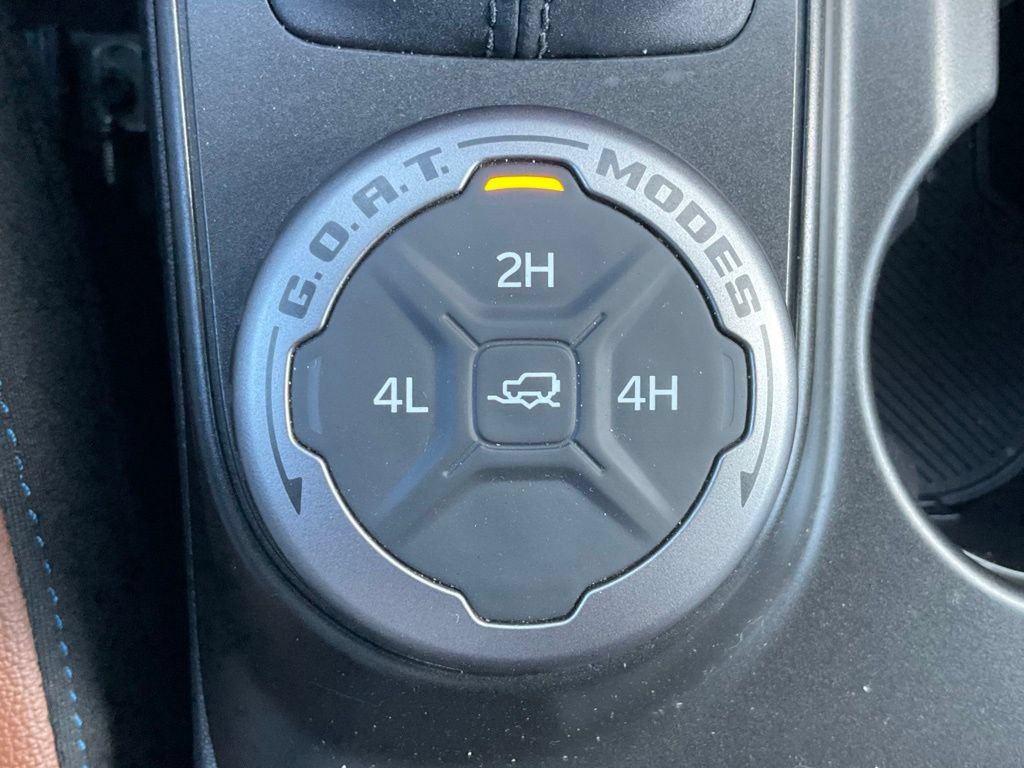 Used 2023 Ford Bronco Outer Banks AWD/4WD image 39