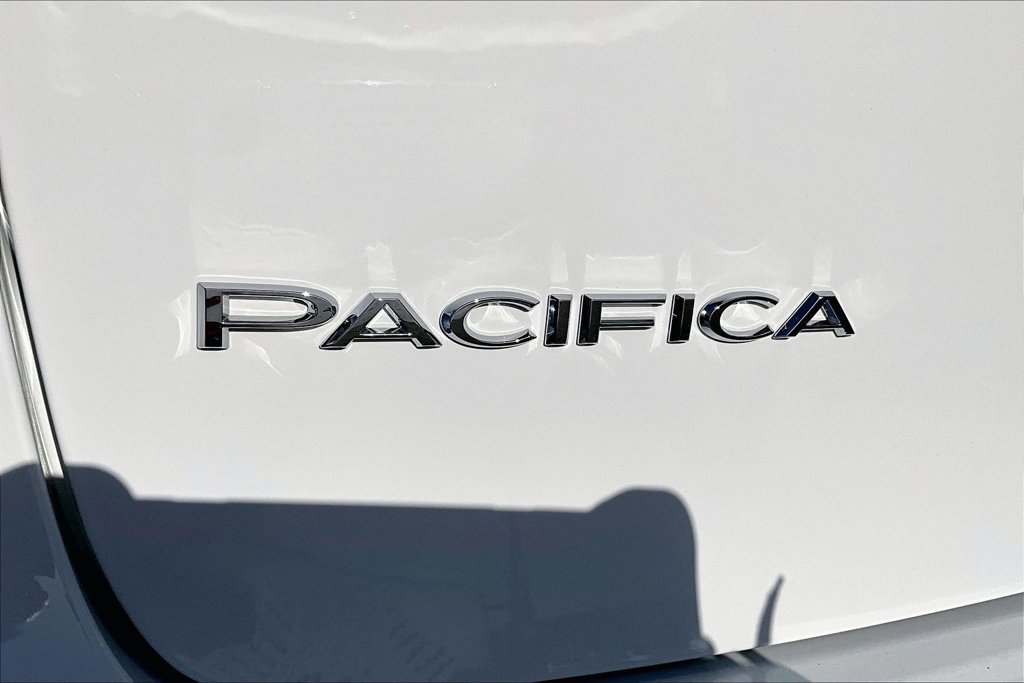 New 2027 Chrysler Pacifica Select FWD image 25