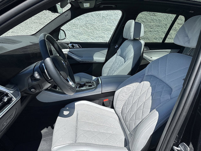 Certified 2025 BMW X5 xDrive50e w/ Climate Comfort Package image 19