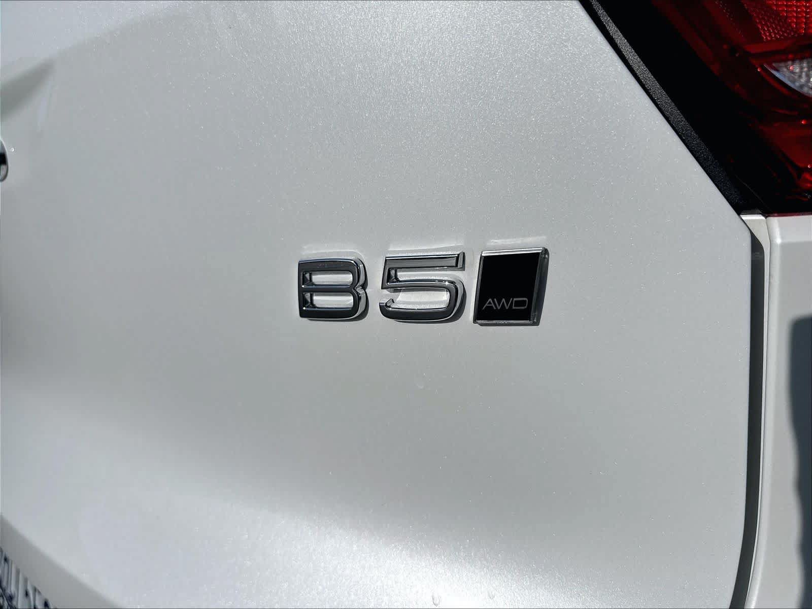 Used 2023 Volvo XC40 B5 Ultimate w/ Protection Package Premier AWD/4WD image 11