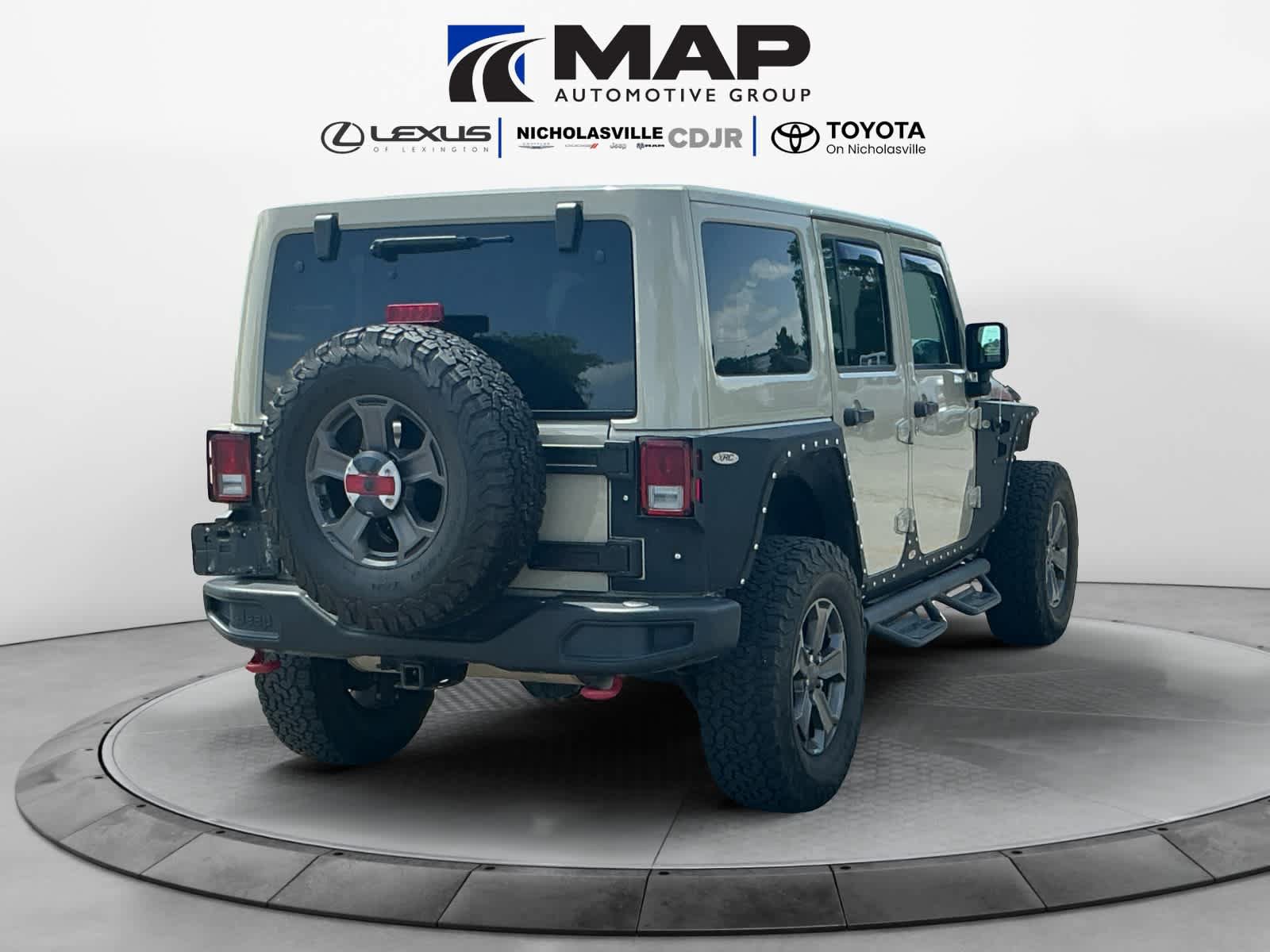 Used 2017 Jeep Wrangler Unlimited Rubicon AWD/4WD image 5