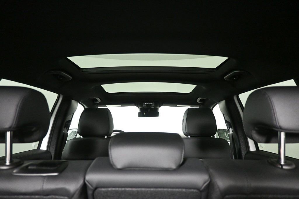 Used 2025 Mercedes-Benz GLB 250 image 20