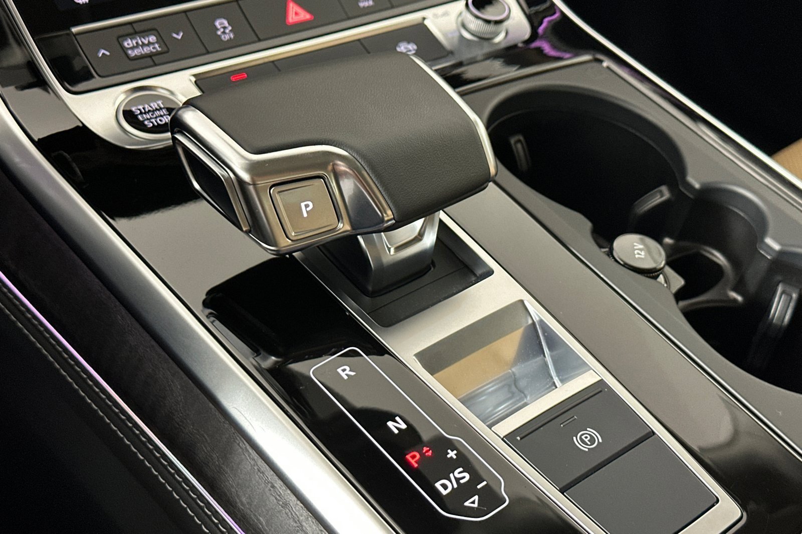 Used 2025 Audi Q8 Premium Plus w/ Premium Plus Package image 21