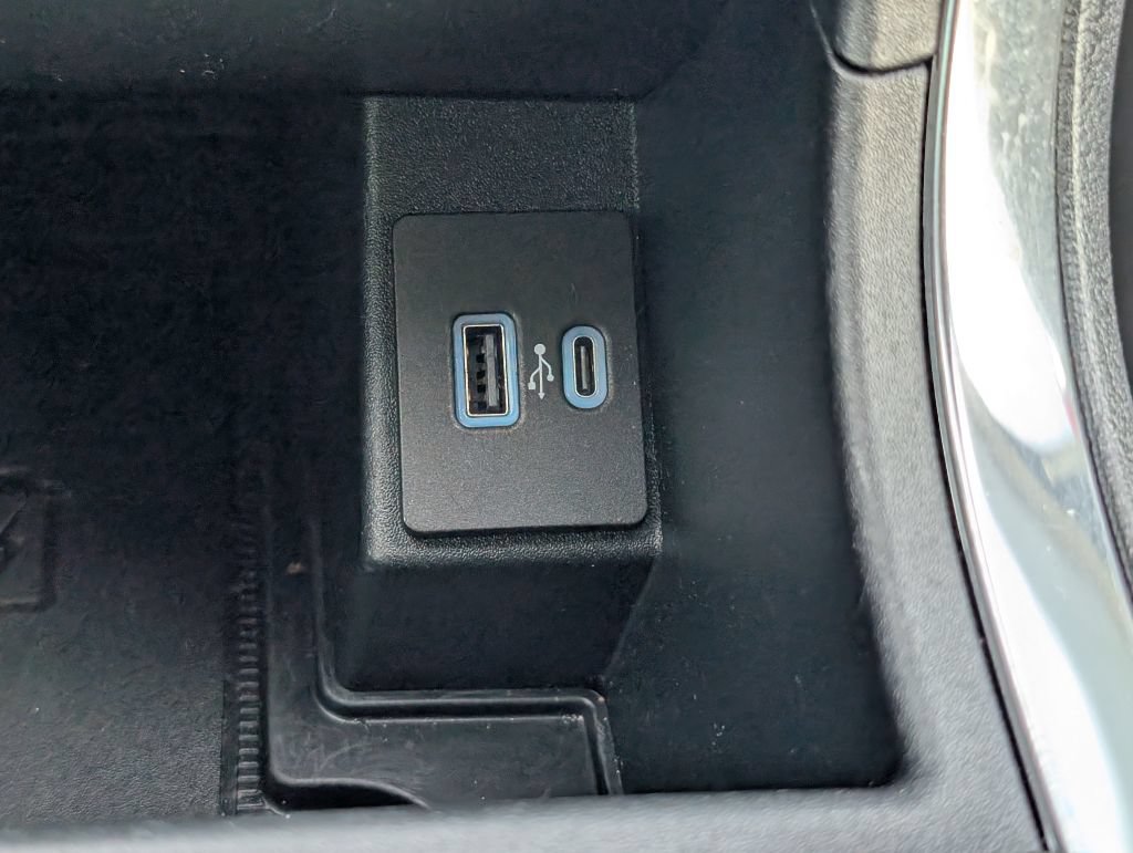 Used 2024 Ford Edge Titanium AWD/4WD image 24