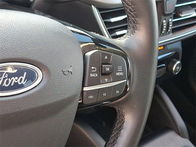 Certified 2025 Ford Escape Platinum w/ Premium Technology Package image 23