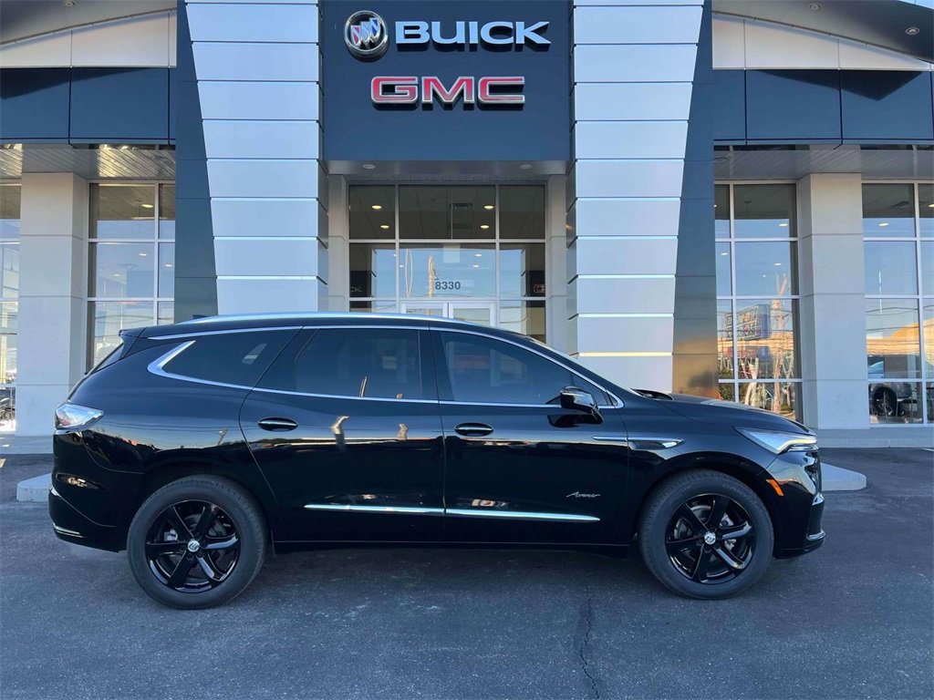 Used 2023 Buick Enclave Avenir w/ Avenir Technology Package video 2