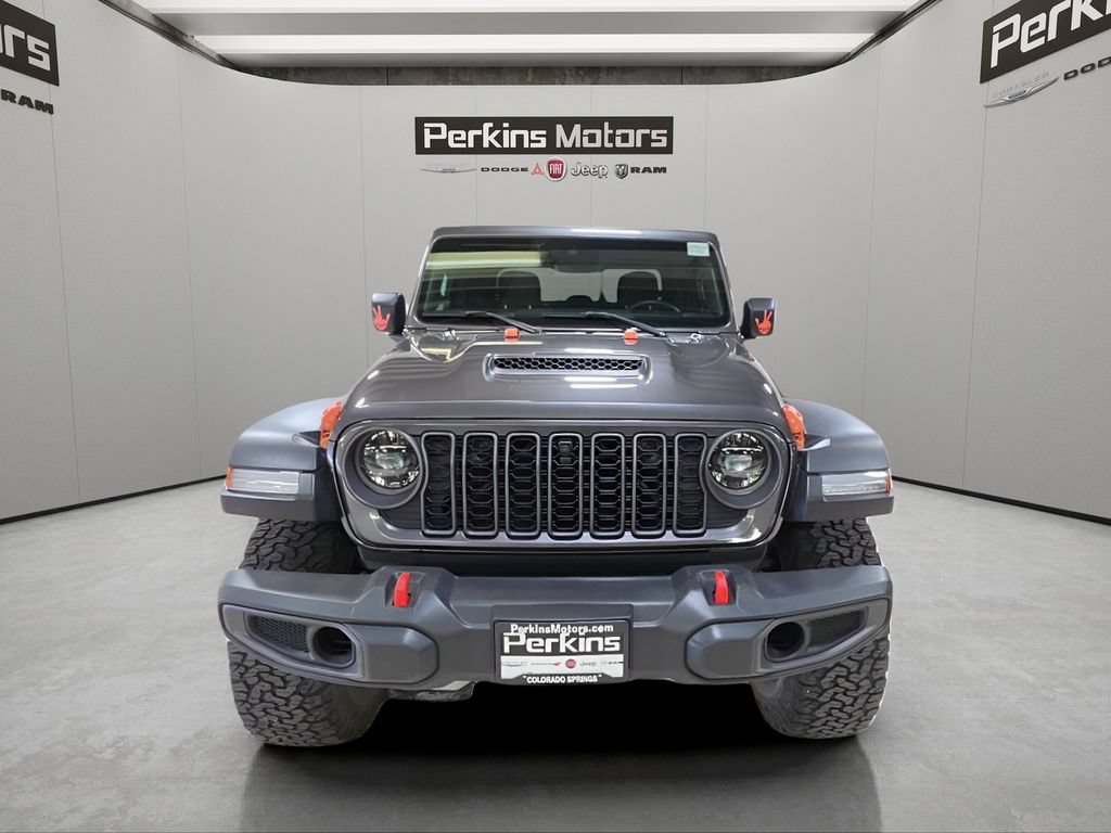 Used 2024 Jeep Gladiator Mojave w/ Technology Group AWD/4WD image 9