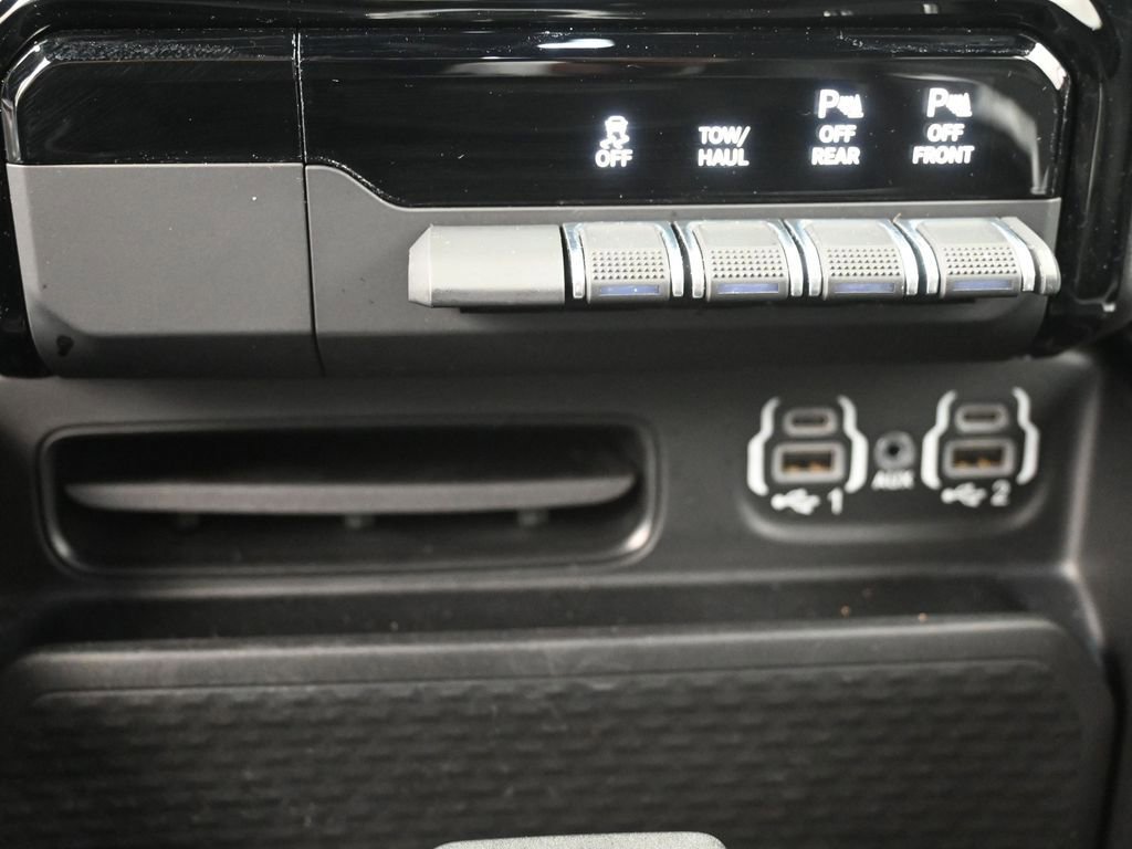Used 2023 RAM 1500 Big Horn AWD/4WD image 13
