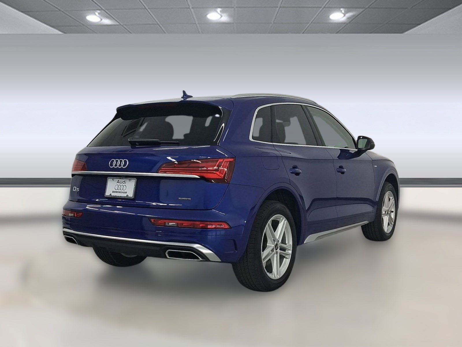 Used 2024 Audi Q5 e Premium Plus w/ Premium Plus Package image 9