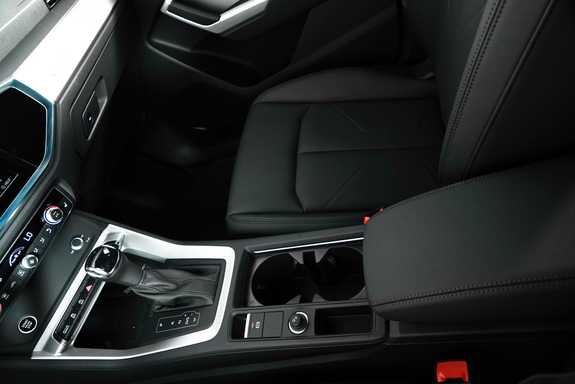 New 2025 Audi Q3 2.0T Premium image 28